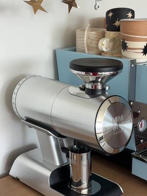 opening the mazzer philos 😊