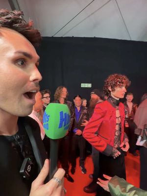 One of the highlights of my career so far - just pure Brits fuelled JOY Thank you so much @Hits Radio UK for letting me loose on the red carpet MWAH 💋 Until next time!!!