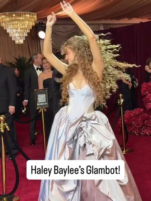 Can’t wait for the full Glambot @HALEYYBAYLEE 😍 #LiveFromE #ActorAwards #AwardsSeason