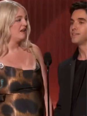 Megan Stalter finds out she was cut from 'Hamnet' at the #ActorAwards (Video: Netflix) 