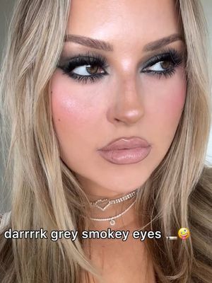 Quick dark grey smokey eye 🚬✨ the shades were inspired by @LEX 🙂‍↕️