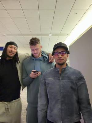 😎😎😎😎😎😎😎😎😎they love TikTok 😃😃 @JWill @Isaiah Hartenstein 