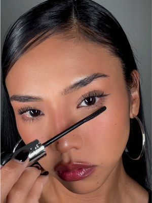 full volume, full drama, no extensions needed. using the @L’Oréal Paris Extensionist Mascara  #makeup #extensionist #haircare #skincare 