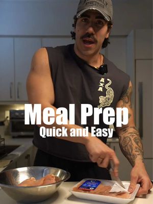 This is the shittiest/best quickest easiest meal that I eat everyday. People think eating meals like this makes for a miserable life but there are a lot of benefits actually. It’s kind of like wearing a uniform… it’s the same basic thing every day but there isn’t anything to think about. It’s always there for you and it’s always exactly what you need and incredibly convenient. I go through waves with my go to meal but right now this basic piece of shit is an every dayer. So here’s my chicken rice soy and sriracha  banger meal prep 🤘 #mealprep #mealprepideas 