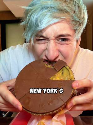 Trying Giant Reece’s Cup in New York! #mukbang #asmr #bigbacktivities 