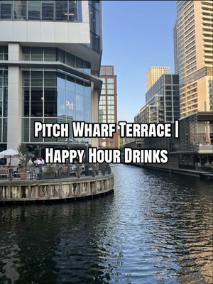 Canary Wharf when the sun comes out! After work Happy Hour | 4-6pm 🍷 Come unwind at Pitch Wharf terrace, 30 Churchill Place.  #canarywharf #happyhour #pitchwharf #afterworkdrinks #outdoorterrace 