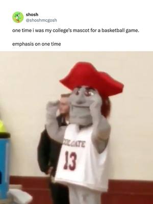 Never seen a mascot sit in the bleachers 🤣 (via shoshmcgosh/X) #basketball #collegebasketball #funny 