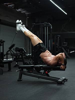 Try these cable exercises to build core strength.  #core #abs #workout #calisthenics #bodybuilding 
