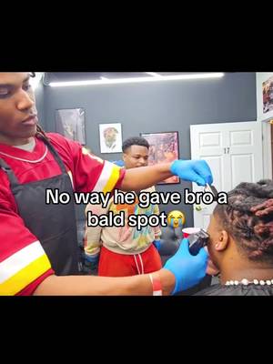 (Twitch: Twizdmv)Twiz is undeniably the worst barber😭 #twitch #twitchclips #undergroundstreamers #streamer #relatable 