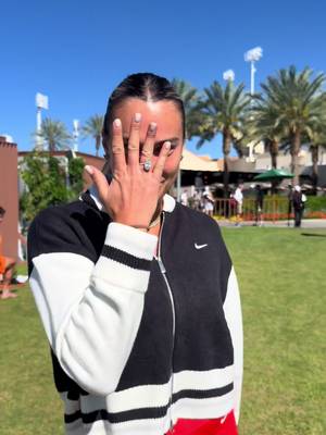 “You better put your sunglasses on” 😎 💍 #tennis @Aryna Sabalenka 