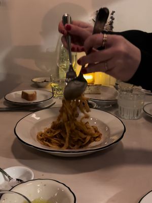 Winter getaway as we gear up for spring? That’s The County way 👏🍝🍷 Ft. Onesta — the ultimate cozy dining spot #PrinceEdwardCounty #FYP #WinterGetaway #OntarioTravel #VisitTheCounty