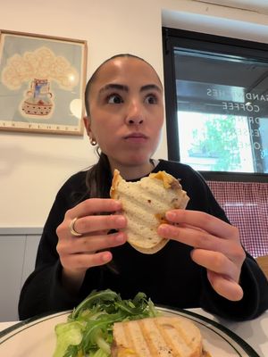 Born to try a new cafe everyday, forced to study for my midterms 😞📖 but this way I can try new cafes AND study! Highly recommend checking out 📍Merienda Cafe, if you're looking for a cozy cafe with delish food and drink, lots of space to work, and great WiFi! 🩷 #studyabroad #madridcafe #madrideats #madrid #college