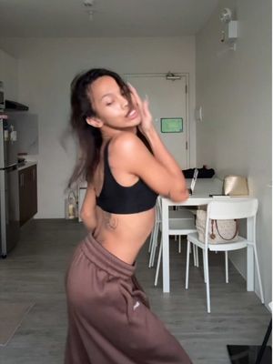i tried haha, more tiktok dance to come!! dc: @tahlia.petreska 🙌🏽