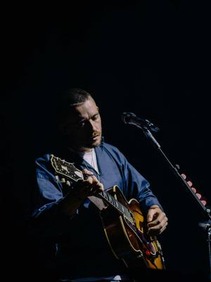 The quietest 2,362 people you’ve ever heard when @Dermot Kennedy sings in the Mother Church 😌 #theryman #dermotkennedy #lost #concerts 