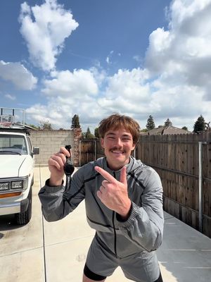 watch at 1%, sun at 100% problem solved ⚡️ Cloudmonster 3, the more energy you put in, the more you get back 🔋 @caden  #RealEnergy #Cloudmonster3