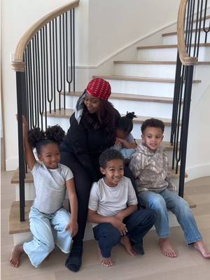 #VerizonPartner family tells family the truth.. especially when it's good for them, IT'S TIME TO MAKE THE SWITCH TO AMERICA'S BEST NETWORK! 😭❤️ @Verizon Based on RootMetrics® Best Overall Mobile Network Performance, U.S, 2H 2025. All rights reserved