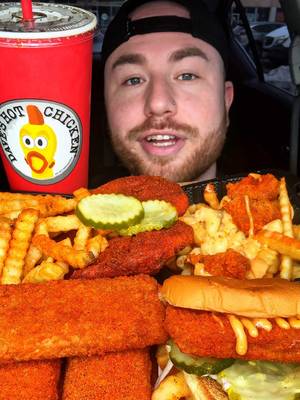 David’s new mozz sticks 🔥 #daveshotchicken #mukbangeatingshow #Foodie #fypシ #viral 