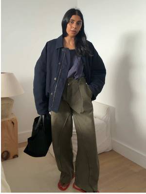First flip-flops of the season. Old JW Anderson men’s jacket + JW trousers, a new Doen top, The Row flip-flops and my Idaho bag