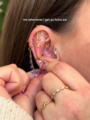 jk they only itch on week 3 of healing 🤷‍♀️ #piercingtok #earcuration #earpiercing #earstyling #earstacking 