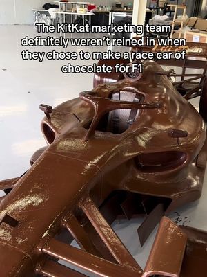When creativity isn’t reined in 🤩🍫👏👏👏 #f1 #marketing #kitkat 