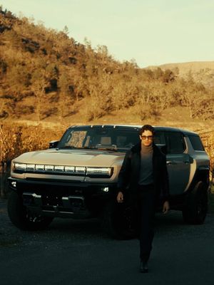 Chasing golden hour through Napa Valley never looked so good. @GMC thank you for inviting me to explore with the 2026 HUMMER EV.  #GMCHUMMEREV #Ad  