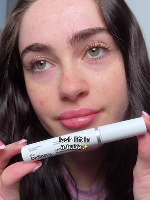 the @The Ordinary lash curl finisher  gives an instant lash lift effect✨🤍🤩 #mascara #clearmascara #lashlift #lashroutine #makeuptipstiktok 