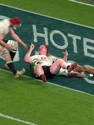 Stop what you’re doing and watch this try from Welsh prop Rhys Carré! #GuinnessM6N #IREvWAL #Since1883