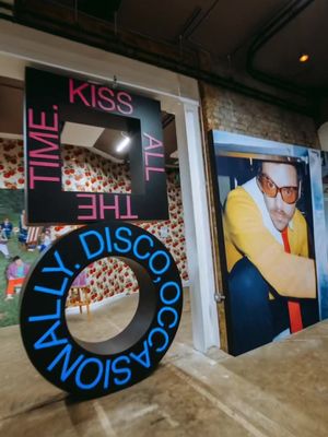 From pop-ups to tour stops, Amex Card Members get access to more with Harry Styles.