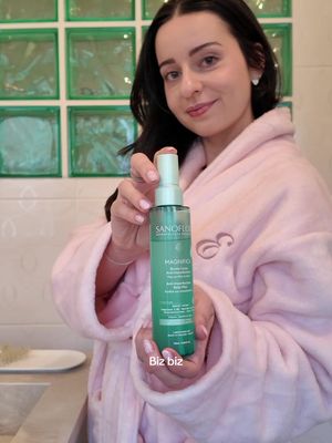 Ma solution pour mon plus gros complexe ✨ la seule gamme corps anti-imperfections brevetée naturelle ET bio de chez @sanoflore @Sanoflore *Collaboration commerciale  #sanoflore #magnifica #bacne #acnécorps 
