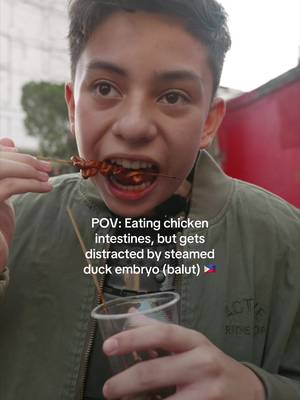 🇵🇭 Which ones is better? #filipinofoods #philippines #balut #isaw #streetfoods 