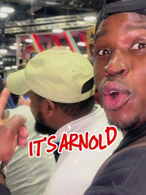 👋✌️Composure left the chat when Arnold walked in.   @Darien “That Ab Guy” Johnson  #ArnoldSportsFestival #arnoldschwarzenegger #ColumbusOhio #GATSport #FitnessExpo