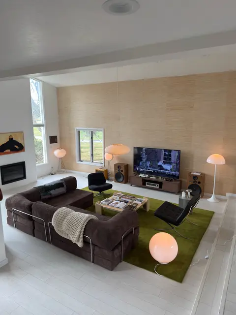 #interiordesign #midcenturymodern #studio #homedecor #creatorsearchinsights 