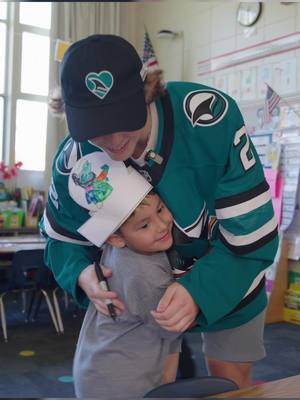 He just wanted a hug 🫂 #NHL #sharks #willsmith 