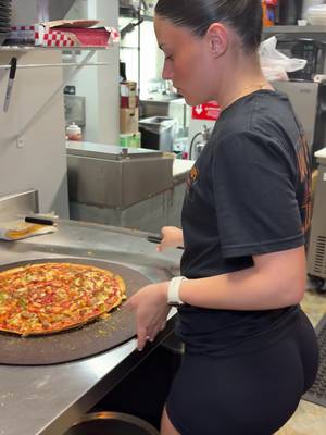 Pizza girl with a specialty Blaze pizza. 🍕 thin is in baby only at Ian and Kye’s pizza 🍕 @Dave Portnoy #pizza #girl #fyp #food #fitness 