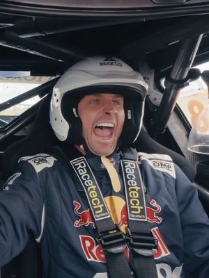 IM ONE LUCKY KID 😁🤣❤️ THANK YOU #danielricciardo @Broc Feeney @Red Bull Australia