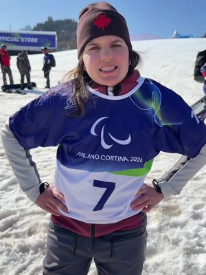 She can’t talk because it’s RACE DAY! 🏂🙌 // Elle ne peut pas parler parce que c’est le JOUR DE LA COURSE! 🏂🙌 