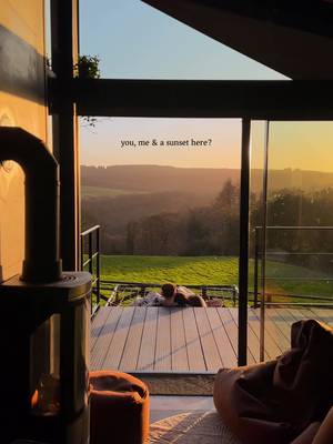 Tag someone you’d want to watch a sunset here with 🌅 Filming for the beautiful @Foss Escapes in North Yorkshire 🏴󠁧󠁢󠁥󠁮󠁧󠁿 If you’re a property/airbnb looking for cinematic, storytelling content to show off your property, let’s chat!! 📧 hello@ugcwithizzy.com  #northyorkshirelodge #yorkshirelodge #yorkshireairbnb #travelugccreator #airbnbugc