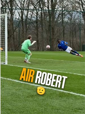 🔥😱 What a finish from Under-18s striker Ray Robert in a 5-0 win at Burnley yesterday! #everton #academy #divingheader 