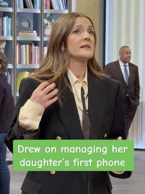 Drew shares how she’s managing her daughter’s first phone 📱 #drewbarrymore #parenting #parentsoftiktok #backstage #behindthescenes 