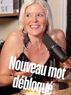 FR🎙️ Rachelle INVENTE sa propre vocabulaire! Épisode 20 de C'est Qui Ta Mère avec @tranna_wintour sur Youtube & all audio platforms. Lien dans ma bio @rachelleelie #trans#transfemme #podcastquebec #humoristefrancais #sueur #sueurs #anglo