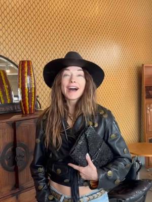The Renner Project is one of my favorite design spots in Austin. I was sourcing a lamp for our Austin home and left completely inspired for my other projects…XK #Austin #designinspo #KellyWearstler