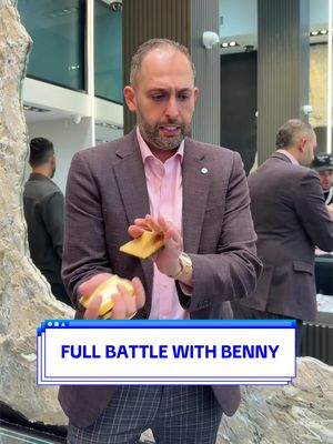 Full on BATTLE with @Bennythedealernyc ❗️ It's like the wild Wild West here #Mosesthejeweler