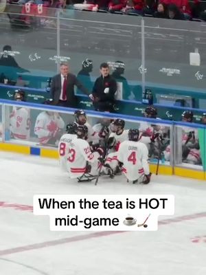 Sometimes it just can’t wait until after the game 🤭☕️ • • Parfois, on ne peut tout simplement pas attendre jusqu’à la fin du match 🤭☕