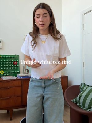 Has Uniqlo made the perfect white tee? Potentially  #uniqlofind #uniqlotshirt #whitetshirt 