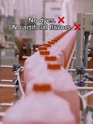 Watch as we box up our newest family favorite! 🍎🍒🍋🍍 We ditched the preservatives and the artificial colors found in the other guys to bring you a punch that’s 100% natural and made with real ingredients.  From our Family-owned business to your family's refrigerator — it’s made the Milo’s Way. #DrinkMilos #Milos #MilosMoment #FruitPunch #Natural 