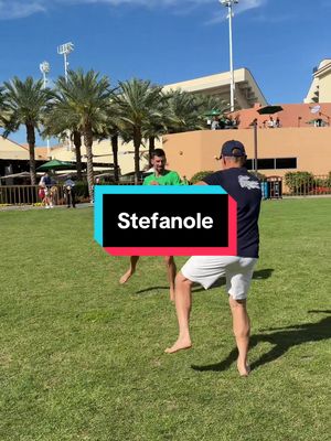 Preparing for doubles round 2 with Tsitsipas 🇬🇷 🇷🇸 #indianwells #tennis #doubles 