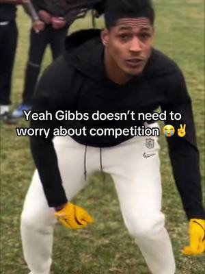 gibbs is safe to draft 1.01 in fantasy #fantasyfootball #nfl #jahmyrgibbs #isiahpacheco #detroitlions 