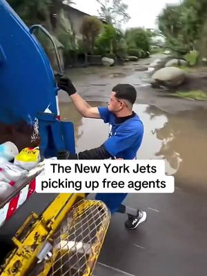 garbageman picking up Geno Smith again #nfl #football #nflfreeagency 