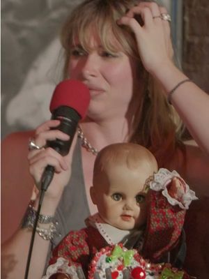 You never know the freaky stuff you’ll hear on this show. The most terrifying of the night for sure😳 #scarystories #spooky #spookystories #haunted 