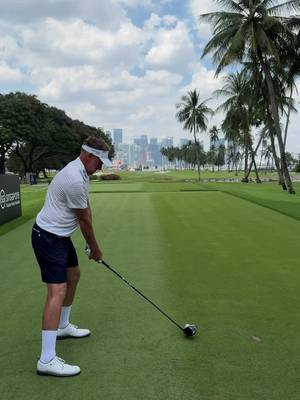 Back at Sentosa this week in Singapore for @LIV Golf 🇸🇬 1. Super demanding off the tee with precision required and at least 7 of the 14 tee shots.  2. ⁠Huge firm greens that are running 13 on the stimp so distance control will be key.  3. ⁠Pace putting from distance will be required as some pins will be tricky to access 4. ⁠Staying hydrated and cool is a huge factor this week. As it’s extremely hot and humid. Let’s go @MajesticksGolfClub 💪🏼🫡